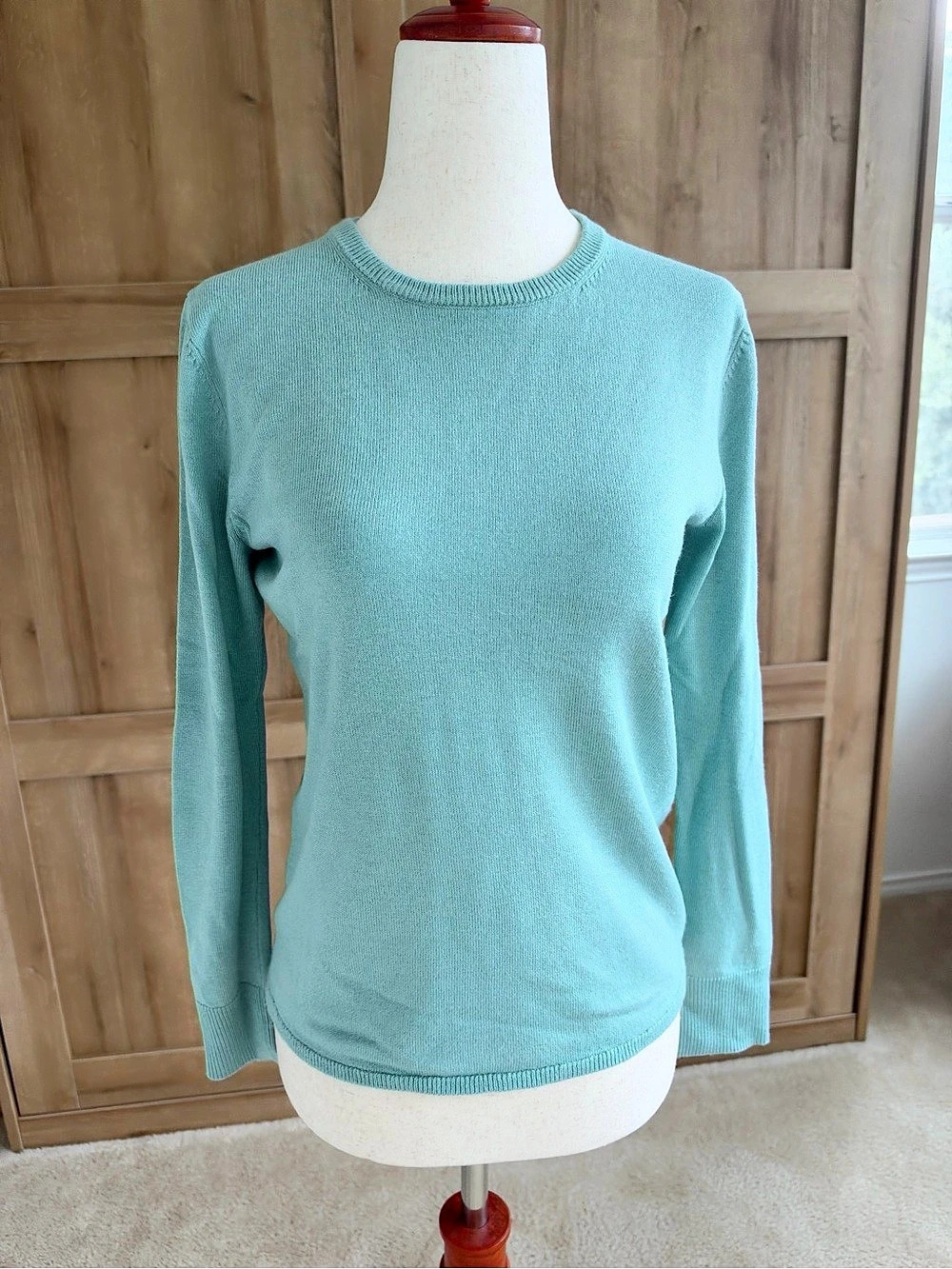 Ann Taylor Long Sleeve Crew Neck in aqua Green Size XS